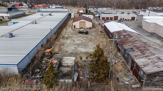 34233 Michigan Avenue, Wayne, MI 48184