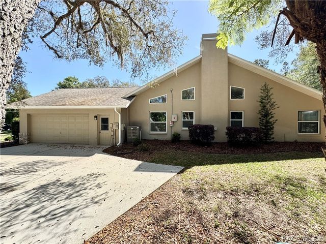 604 W Massachusetts Street, Hernando, FL 34442