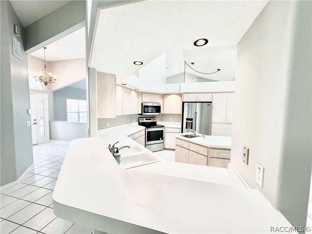 604 W Massachusetts Street, Hernando, FL 34442