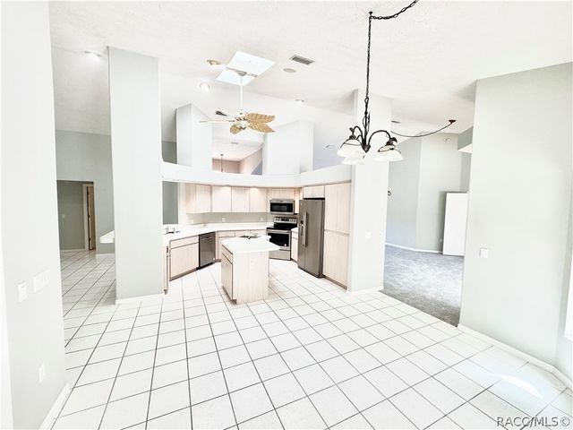 604 W Massachusetts Street, Hernando, FL 34442