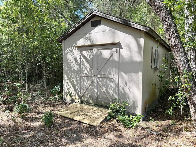 604 W Massachusetts Street, Hernando, FL 34442