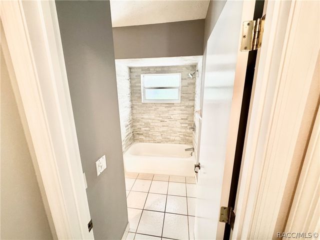 604 W Massachusetts Street, Hernando, FL 34442