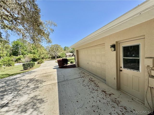 604 W Massachusetts Street, Hernando, FL 34442