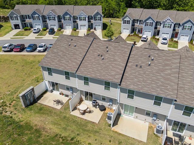 310 Sunnyview Dr, Lebanon, TN 37090