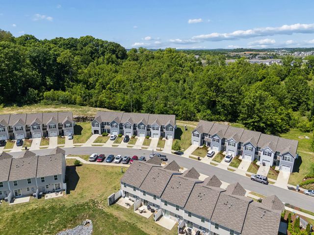 310 Sunnyview Dr, Lebanon, TN 37090