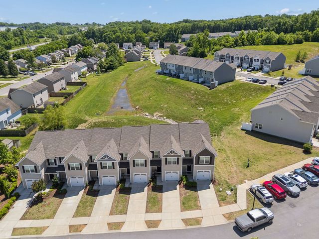 310 Sunnyview Dr, Lebanon, TN 37090