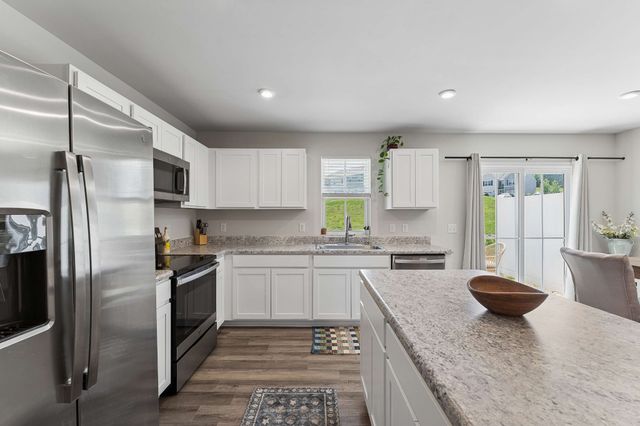 310 Sunnyview Dr, Lebanon, TN 37090