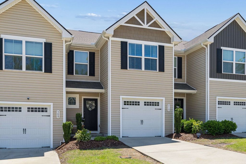 310 Sunnyview Dr, Lebanon, TN 37090