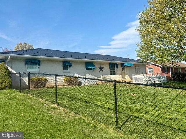 366 TOWN DRIVE, Greencastle, PA 17225