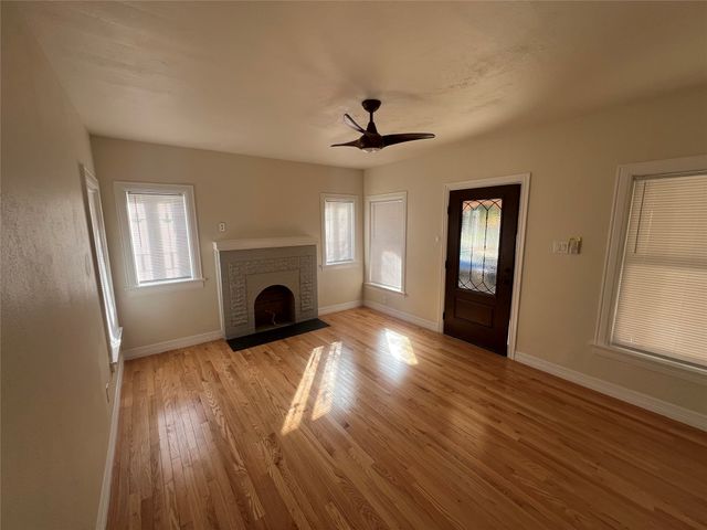 5117 Mission Avenue, Dallas, TX 75206