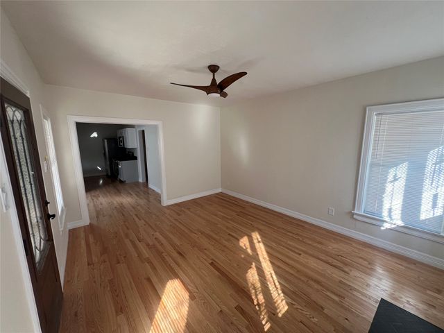 5117 Mission Avenue, Dallas, TX 75206