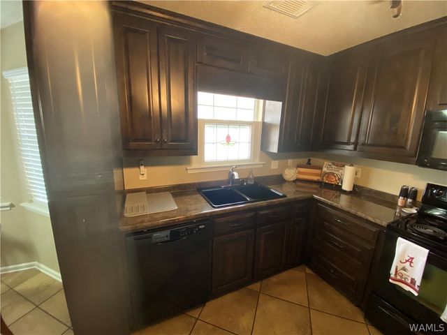 2636 Shady Bank, Northport, AL 35473