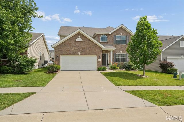 1932 Maryland Oaks Circle, Maryland Heights, MO 63146