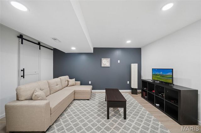 1932 Maryland Oaks Circle, Maryland Heights, MO 63146