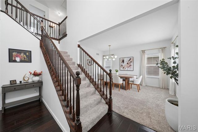 1932 Maryland Oaks Circle, Maryland Heights, MO 63146