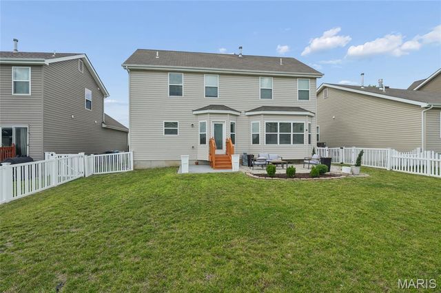 1932 Maryland Oaks Circle, Maryland Heights, MO 63146