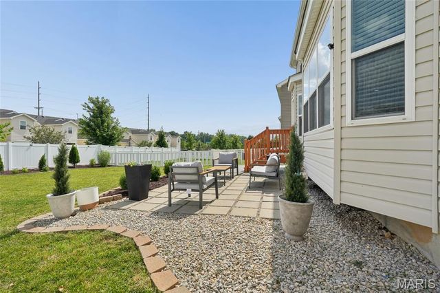 1932 Maryland Oaks Circle, Maryland Heights, MO 63146