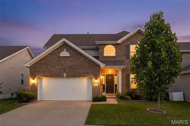 1932 Maryland Oaks Circle, Maryland Heights, MO 63146