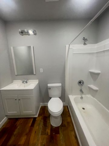 320 W 6th Street, Bonham, TX 75418