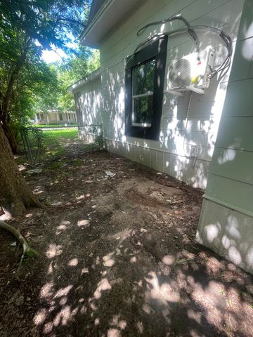 320 W 6th Street, Bonham, TX 75418