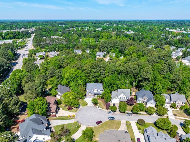128 Wheatsbury Drive, Cary, NC 27513