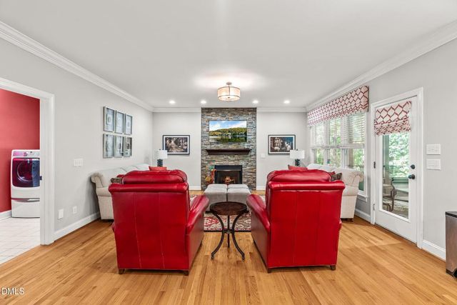 128 Wheatsbury Drive, Cary, NC 27513