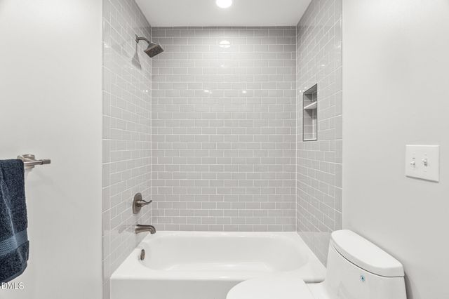 128 Wheatsbury Drive, Cary, NC 27513