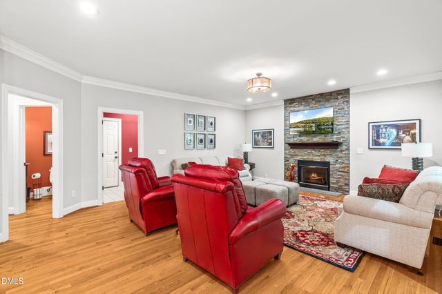128 Wheatsbury Drive, Cary, NC 27513