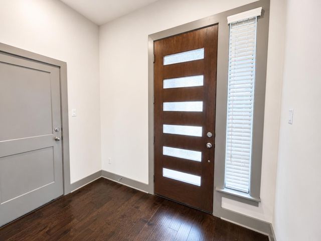 900 Old Mill RD 43, Cedar Park, TX 78613