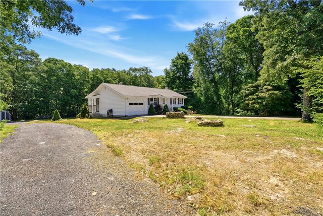 42 Charles Avenue, Charlestown, RI 02813