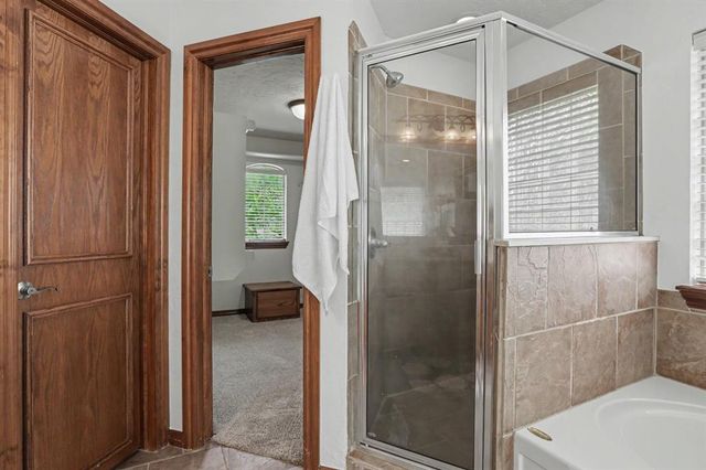 2710 Shoreline Drive, Norman, OK 73026