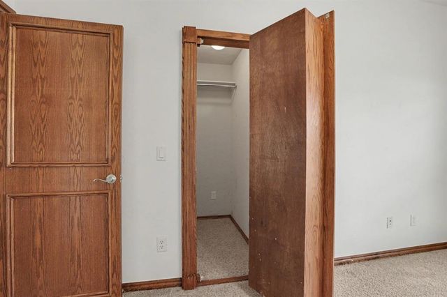 2710 Shoreline Drive, Norman, OK 73026