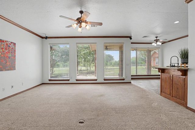 2710 Shoreline Drive, Norman, OK 73026