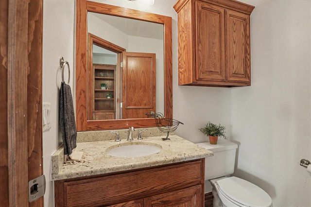2710 Shoreline Drive, Norman, OK 73026