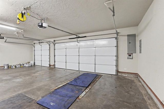 2710 Shoreline Drive, Norman, OK 73026