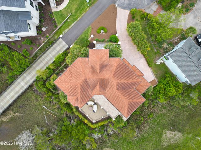 2541 Mariners Way SE, Southport, NC 28461