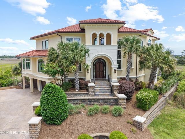 2541 Mariners Way SE, Southport, NC 28461