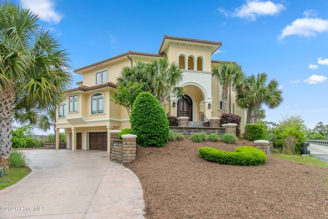 2541 Mariners Way SE, Southport, NC 28461