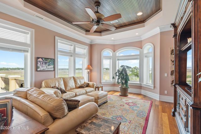 2541 Mariners Way SE, Southport, NC 28461