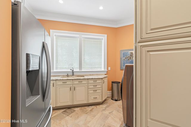 2541 Mariners Way SE, Southport, NC 28461