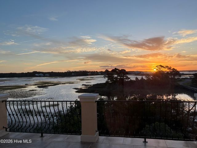 2541 Mariners Way SE, Southport, NC 28461