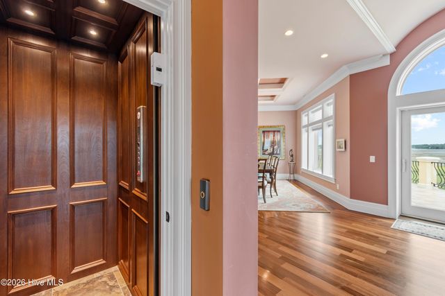 2541 Mariners Way SE, Southport, NC 28461