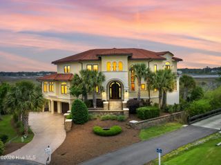 2541 Mariners Way SE, Southport, NC 28461