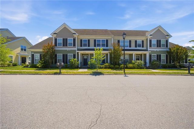 3135 Patrick Henry DR, Chesapeake, VA 23323