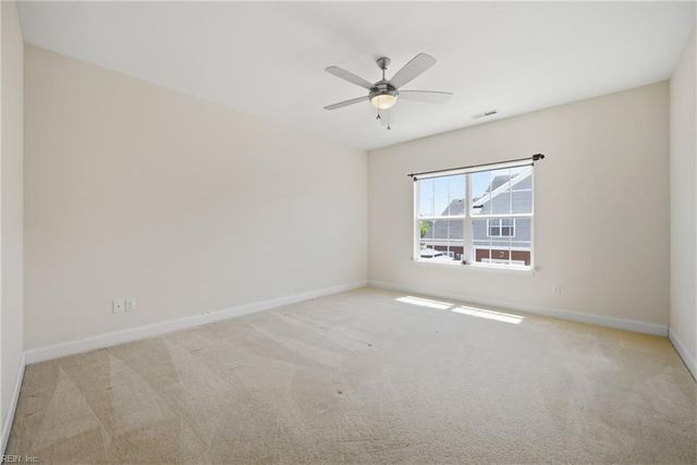 3135 Patrick Henry DR, Chesapeake, VA 23323