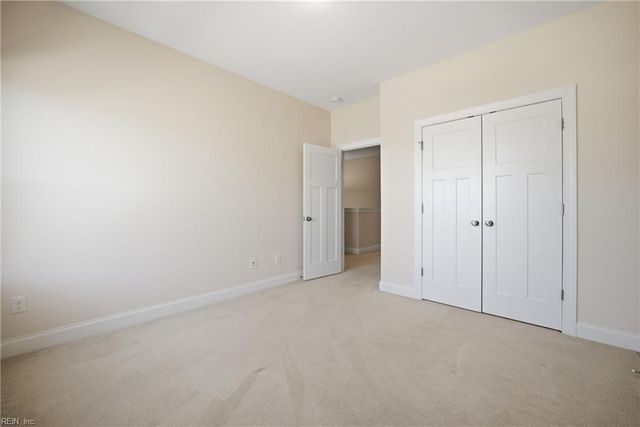3135 Patrick Henry DR, Chesapeake, VA 23323