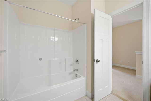 3135 Patrick Henry DR, Chesapeake, VA 23323