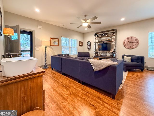 270 Townview Drive, Cleveland, GA 30528