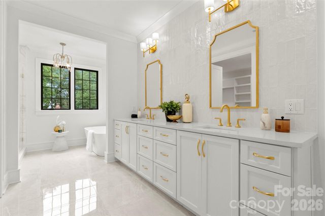 4142 Pineview Road, Charlotte, NC 28211