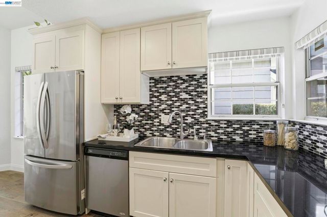 42525 Fern Cir, Fremont, CA 94538